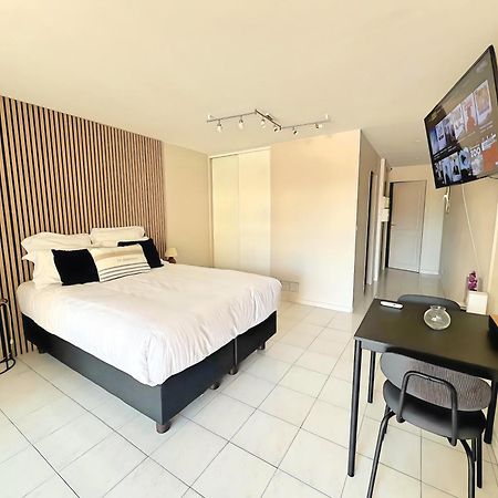 Les Studios Famandiers Saint-Raphaël 外观 照片