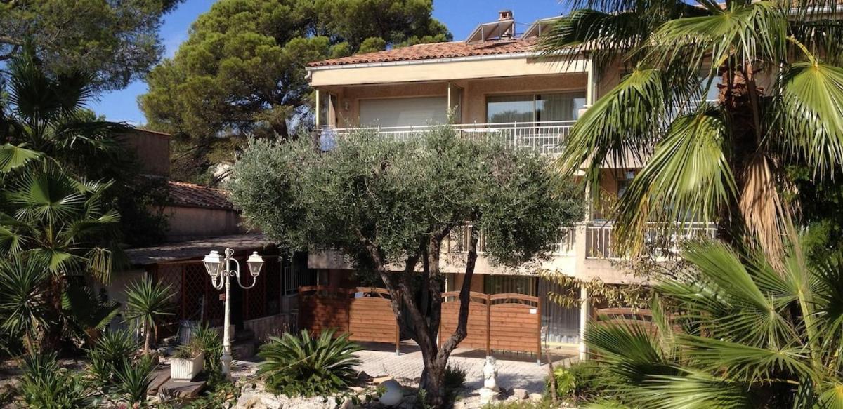 Les Studios Famandiers Saint-Raphaël 外观 照片