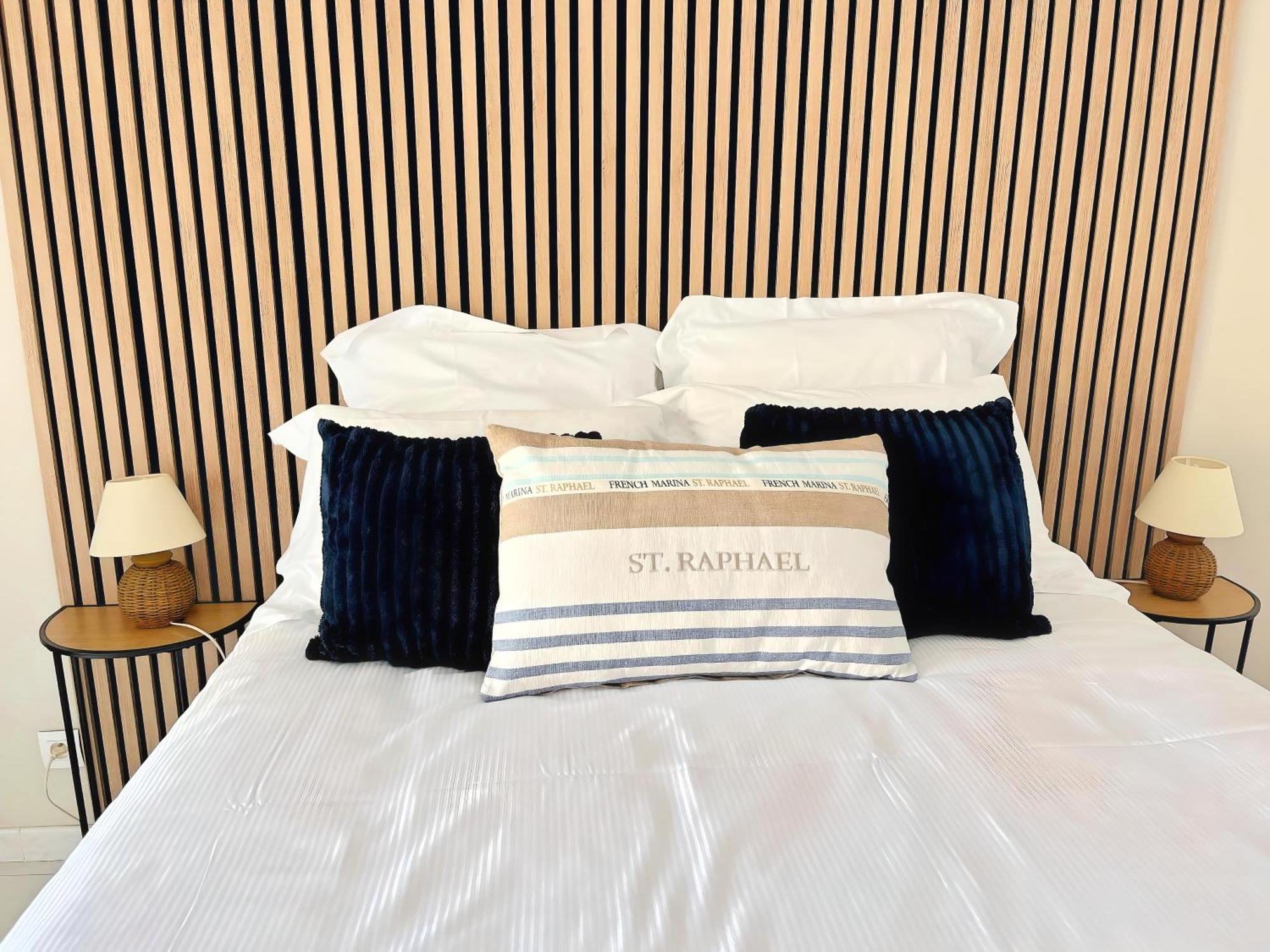 Les Studios Famandiers Saint-Raphaël 外观 照片